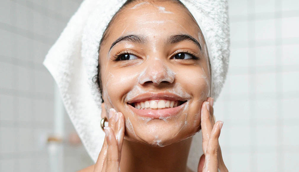 Why You Should be Washing Your Face ONCE a Day – At Night!